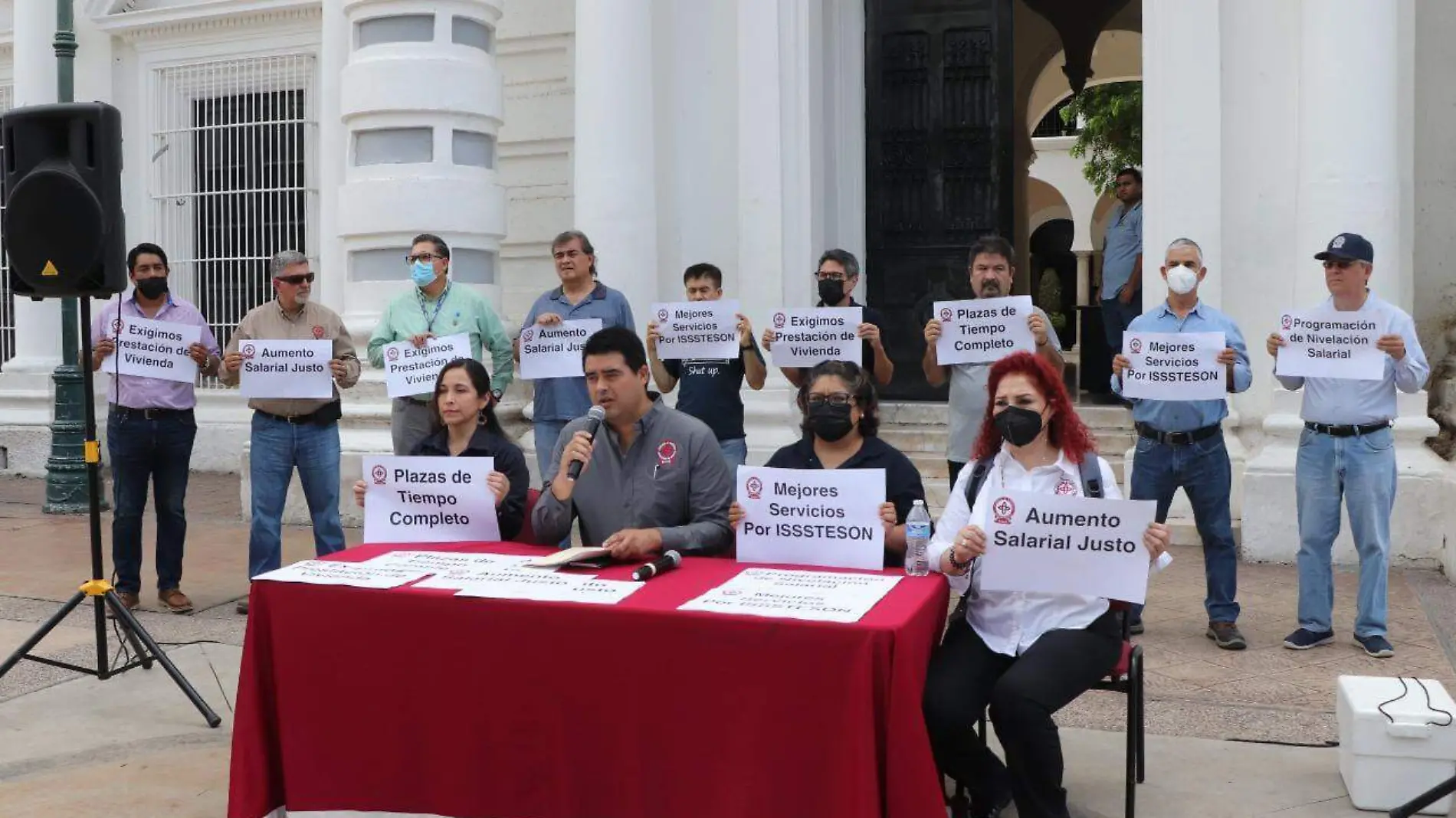 Manifestación Staus en Palacio de Gobierno